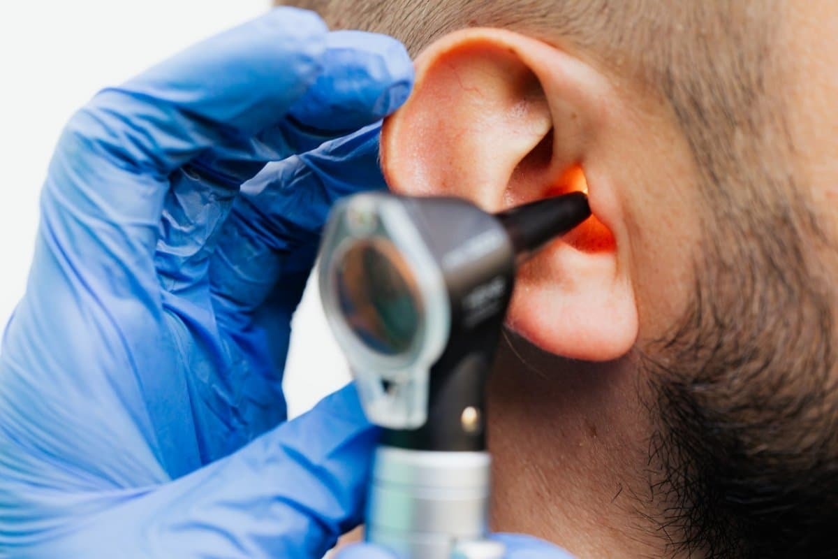 همه آنچه درباره عفونت گوش باید بدانید؛ از علائم تا راه‌های پیشگیری و درمان