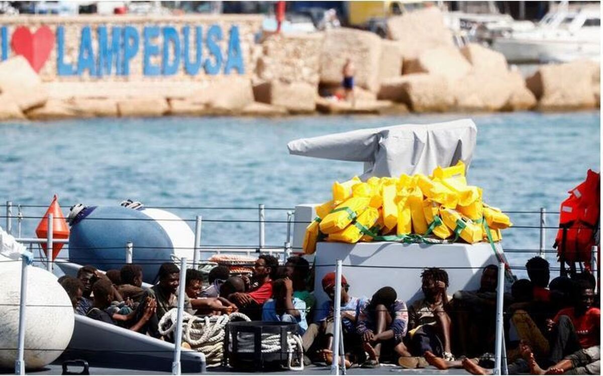 سیل پناهجویان در مرزهای آبی اروپا؛ در جزیره لامپدوزا ایتالیا چه می‎گذرد؟