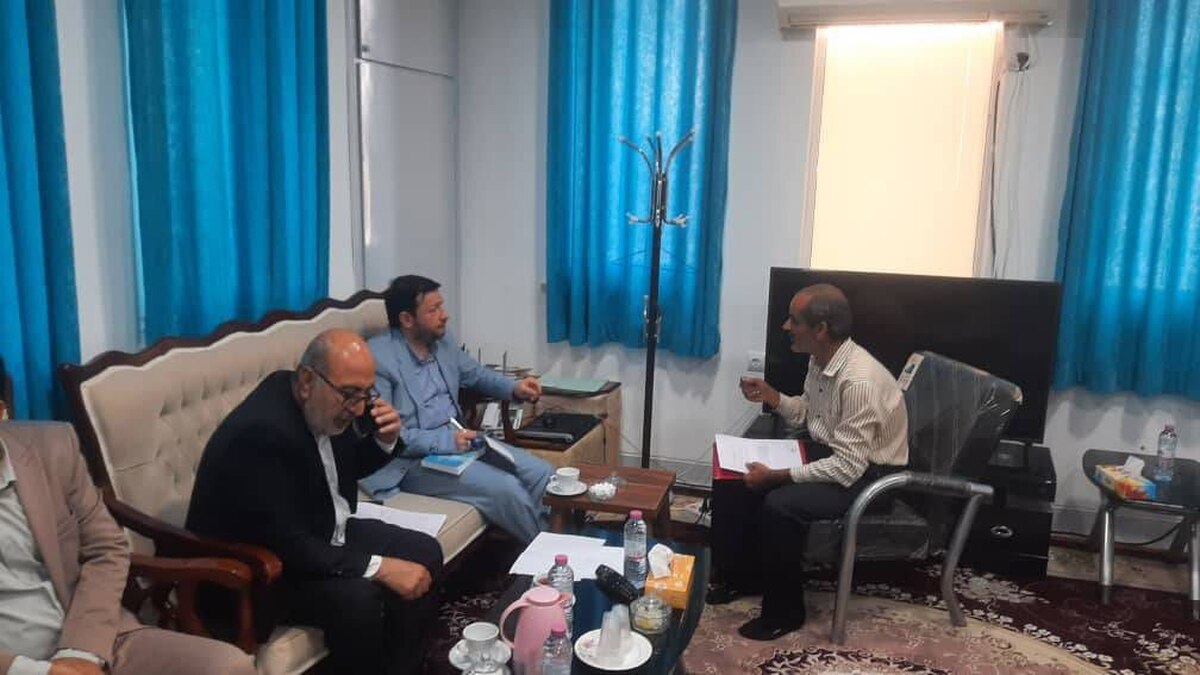 مسئولان قضایی دادگستری استان بوشهر به درخواست مراجعان در ملاقات مردمی شهرستان دشتی رسیدگی کردند
