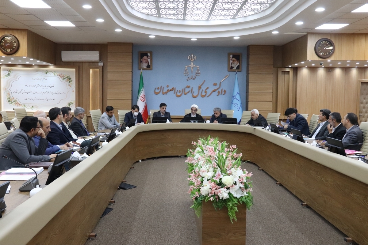 رئیس کل دادگستری اصفهان: رفع نواقص نقاط حادثه‌خیز جاده‌های استان، از اولویت‌های کاری در سال جدید است