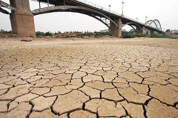 آمار عجیب از انتقال غیر قانونی آب خوزستان به شش استان همجوار/ وعده وزیر نیرو جهت اختصاص ژنراتور برای تصفیه خانه ها