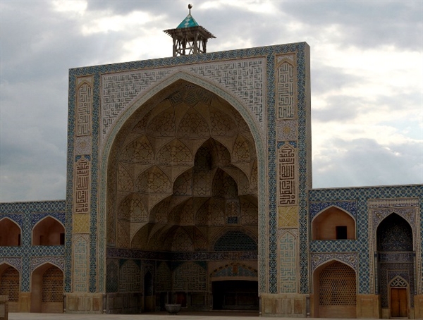 حریم 113 اثر تاریخی پیرامون مسجد جامع اصفهان تصویب شد