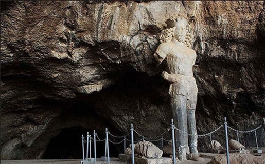 غار تاریخی شاپور 