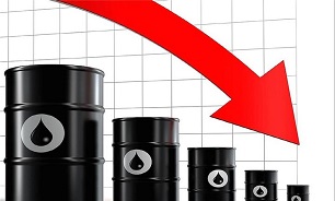 سقوط قیمت جهانی نفت