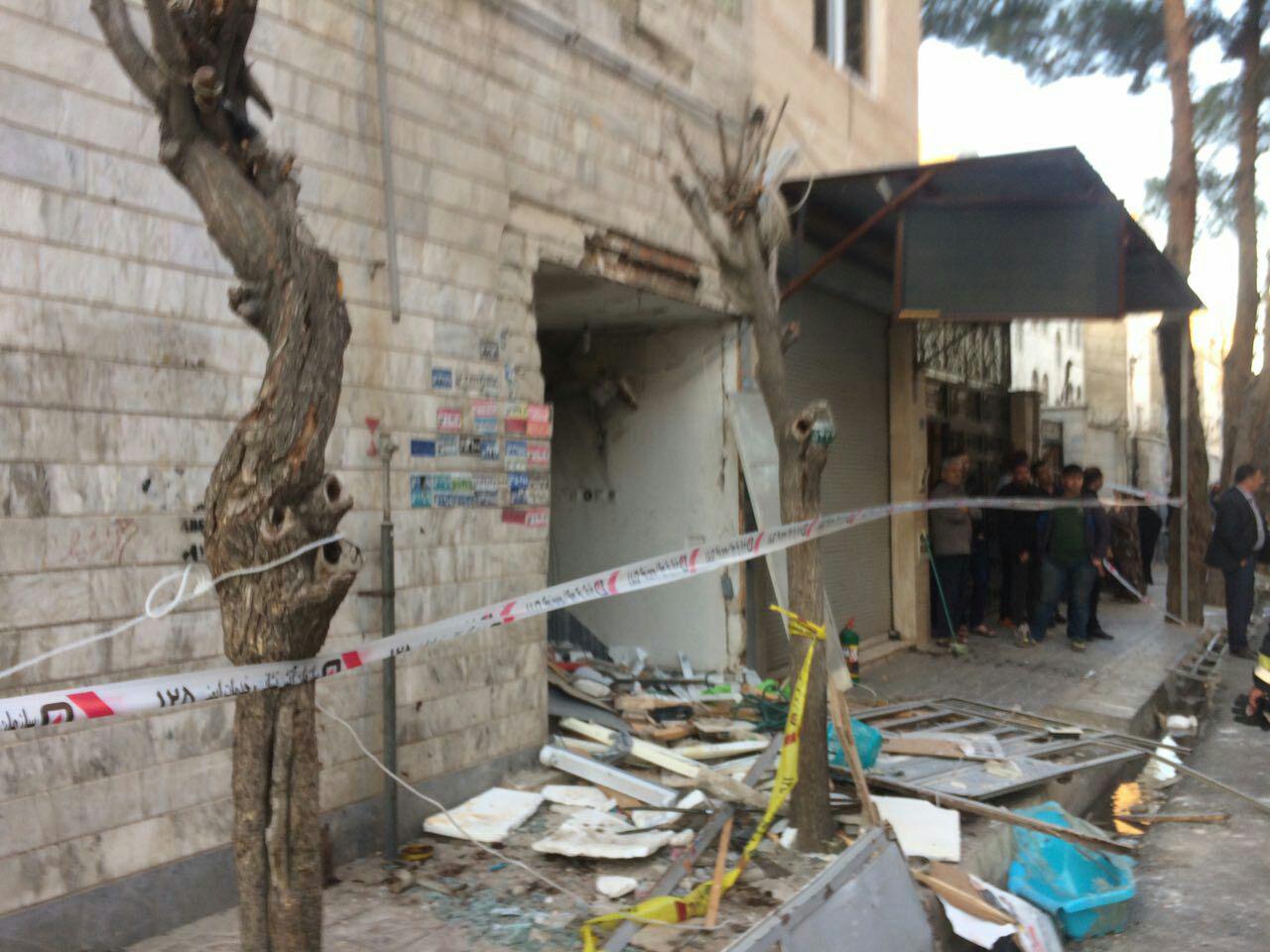 تخریب یک خانه در اسلامشهر به دلیل انفجار مواد محترقه / دو نفر مجروح شدند