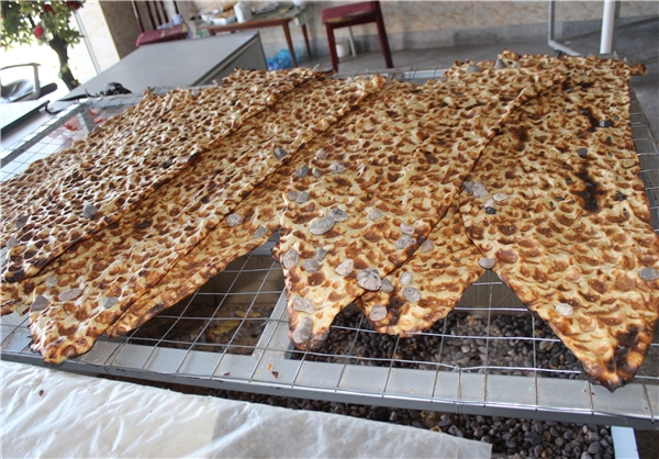 ثبات قیمت نان درماه رمضان/ نیاز به واردات گندم برای تعادل کیفیت نان