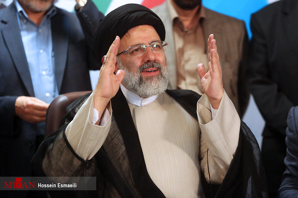 ستاد انتخاباتی حجت الاسلام رئیسی هزینه‌های تبلیغاتی وی را به شدت تکذیب کرد