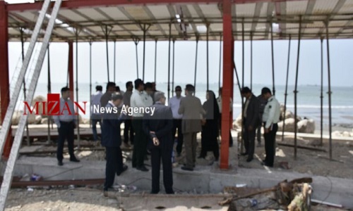 تخریب ساخت و سازهای غیرمجاز در ساحل بندرعباس + عکس