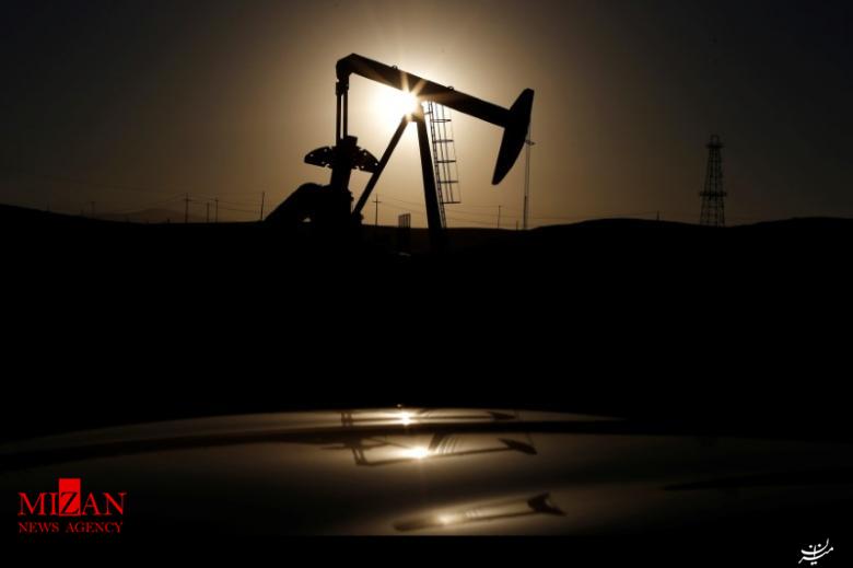 کاهش بهای نفت در پی افزایش تنش قطر و کشورهای عربی