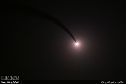 عکس/ لحظه شلیک موشک های ایرانی به سمت مواضع داعش در سوریه