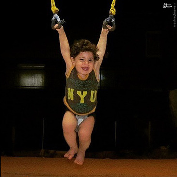 کودک 2 ساله ایرانی دیلی میل را حیرت زده کرد! +تصاویر