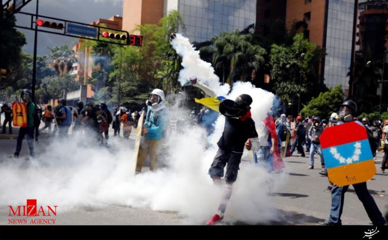 ادامه اعتراضات ضد دولتی در ونزوئلا/شمار  معترضان کشته شده به 75 نفر رسید