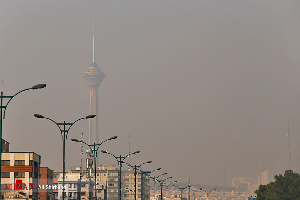 هوای تهران ناسالم است/ شاخص آلودگی 128