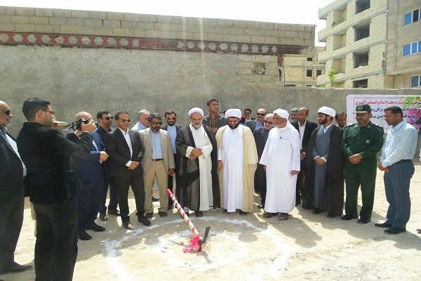 عملیات اجرایی احداث مجتمع مسکونی کارکنان دادگستری شهرستان قشم آغاز شد