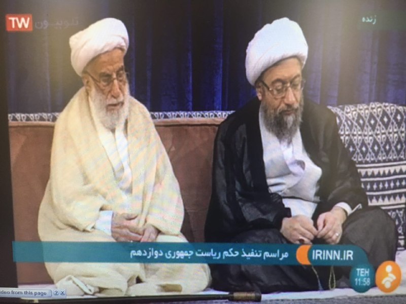 رهبر انقلاب با تنفیذ رأی ملت ایران در انتخابات، روحانی را به عنوان ریاست جمهوری اسلامی ایران منصوب کردند + متن حکم و جزئیات مراسم