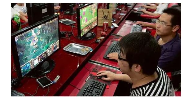 زوج چینی سه فرزندشان را فروختند تا هزینه بازی آنلاین را پرداخت کنند