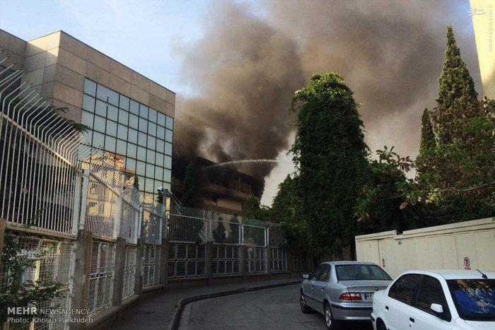 آتش سوزی گسترده در ساختمان وزارت کشور +عکس