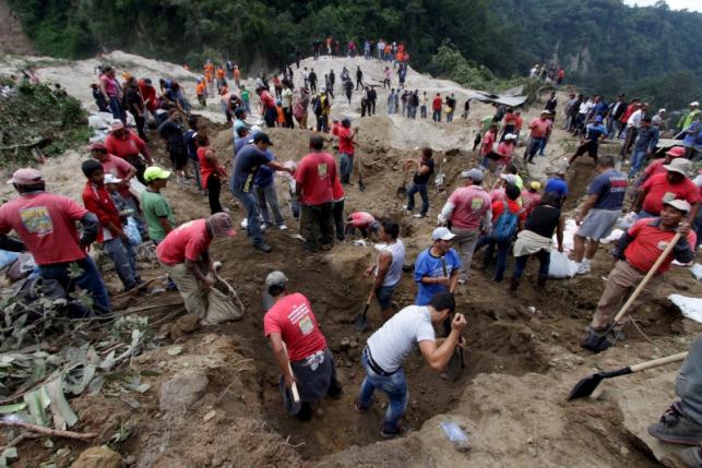 رانش زمین در گواتمالا 30 کشته و 600 مفقود برجا گذاشت+عکس