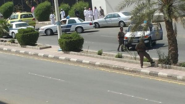 از عربستان چه خبر؟/حمله مسلحانه به بانک شهر جیزان عربستان+عکس