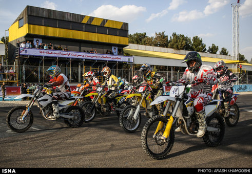 مسابقات موتور ریس در هفته نیروی انتظامی
