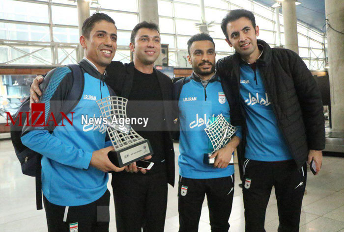 گزارش تصویری از بازگشت تیم ملی فوتسال به ایران