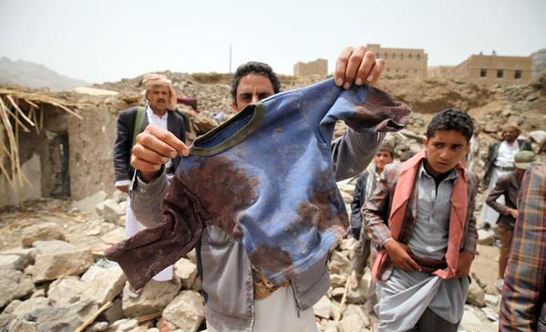 جنگنده های دربار نفتی عربستان 10 عضو یک خانواده یمنی را قتل عام کردند