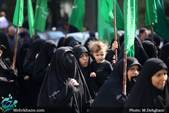 دسته عزاداری زنان روبنده‌پوش در تهران