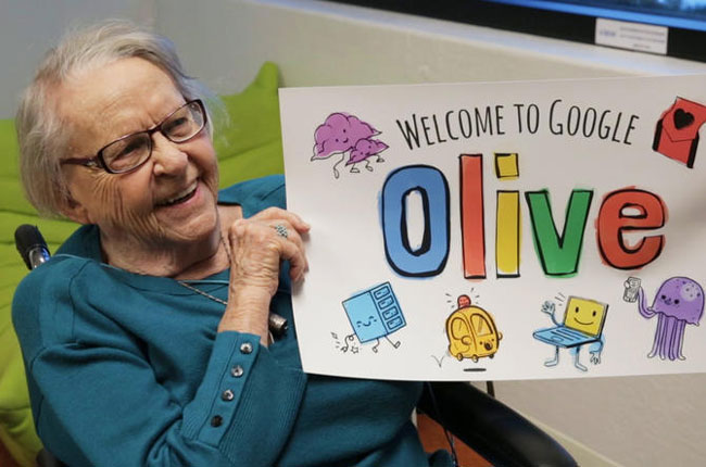 بازدید از گوگل، آرزوی پیرزن 97 ساله + تصاویر