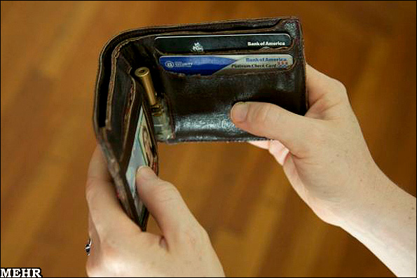 کیف پولهای عجیبی که جلوی خرید کردن شما را می گیرند +عکس