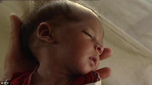 تلاش یک میلیاردر برای خرید یک نوزاد +عکس