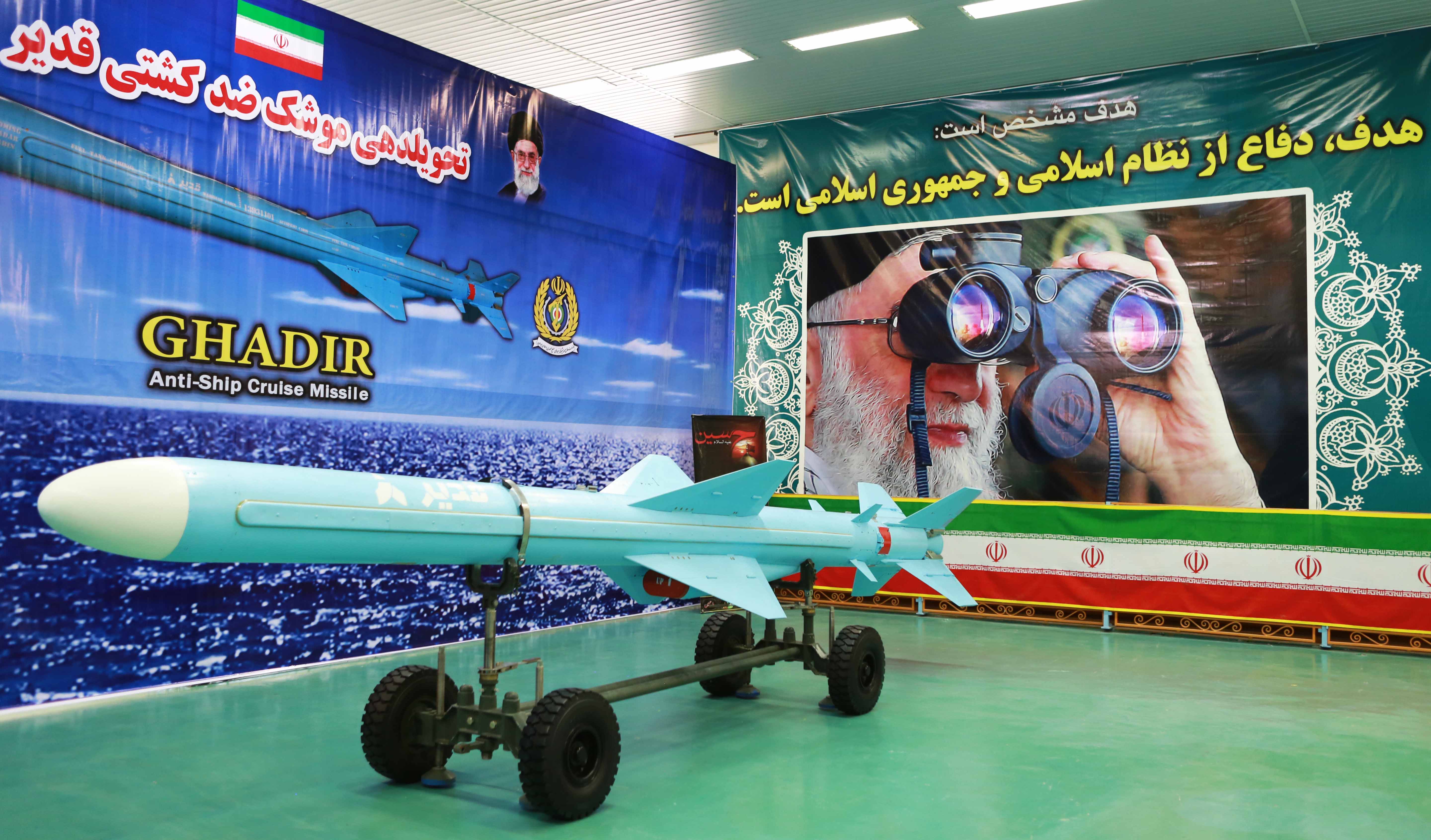 تجهیز نیروی دریایی راهبردی ارتش جمهوری اسلامی ایران به موشک کروز دریایی قدیر+تصاویر