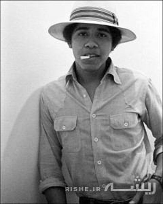 اوباما در حال کشیدن سیگار + عکس