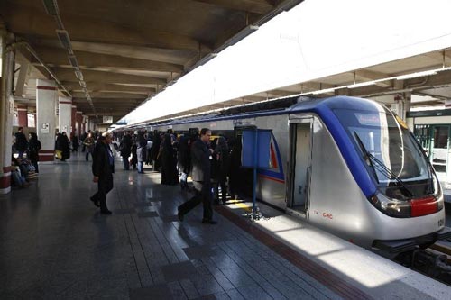 ورود دو رام قطار ساخت مهندسان ایرانی به مترو