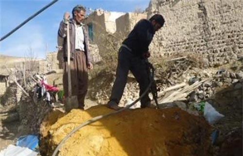 سنگی که جهیزیه یک عروس را نابود کرد +عکس