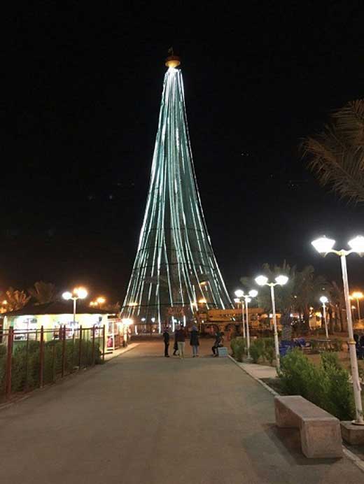 بلند ترین درخت کریسمس جهان در بغداد نصب شد + تصاویر
