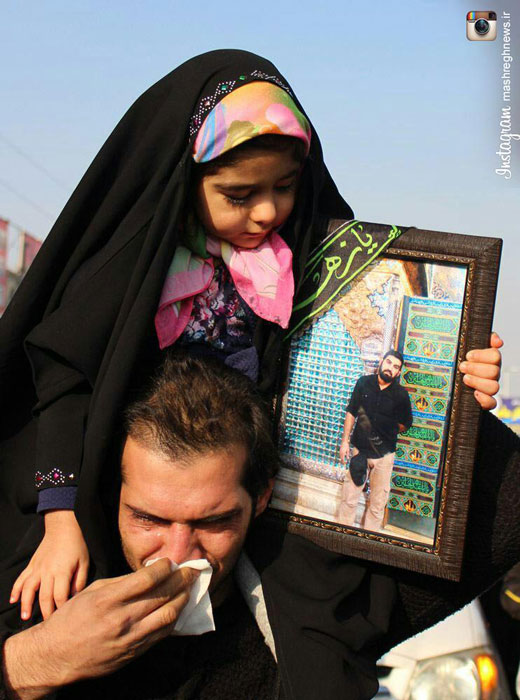 دختر سه ساله شهید مدافع حرم در تشییع پدر + تصاویر