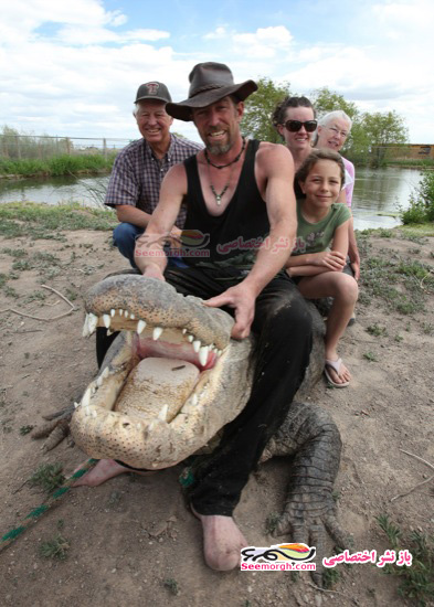 دختری شجاع که با 350 تمساح زندگی می‌کند +عکس