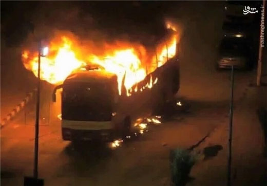 معترضان در قطیف یک اتوبوس را به آتش کشیدند + تصاویر