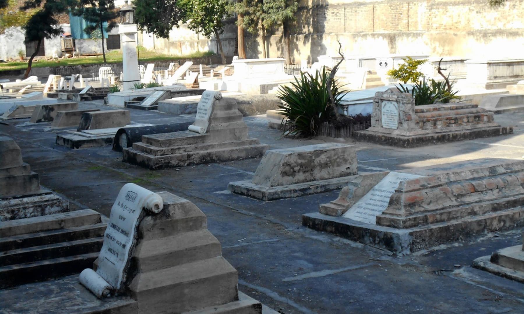 قبرستان ۱۵۰ ساله «پارسی» در پاکستان به روایت تصویر