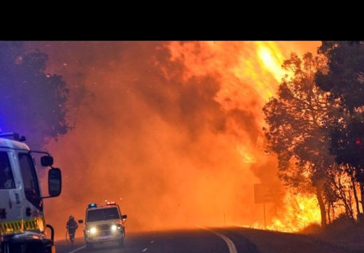 آتش‌‌سوزی در استرالیا ۱۰۰ خانه را نابود کرد +تصاویر