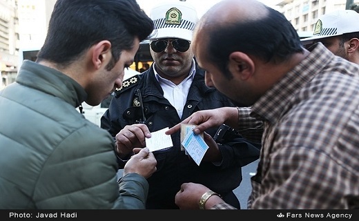 تشدید برخورد پلیس با خودروهای دودزا/ استقرار واحدهای سیار کنترل کالیبراسیون در میادین تهران + عکس
