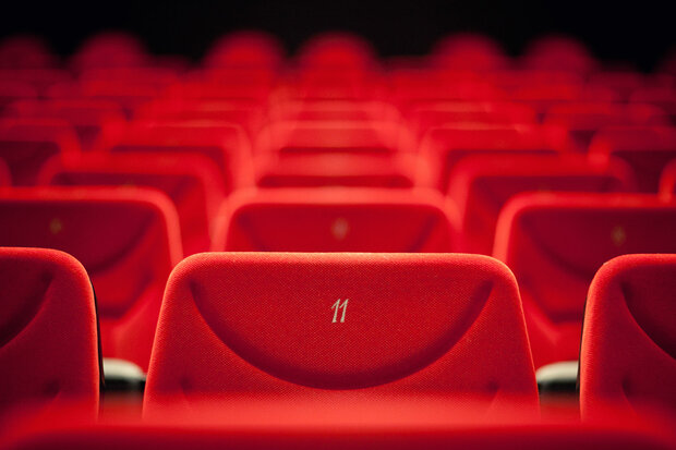 سینماها محل امنی برای مخاطبان است/ رونق دوباره با رعایت پروتکل‌ها