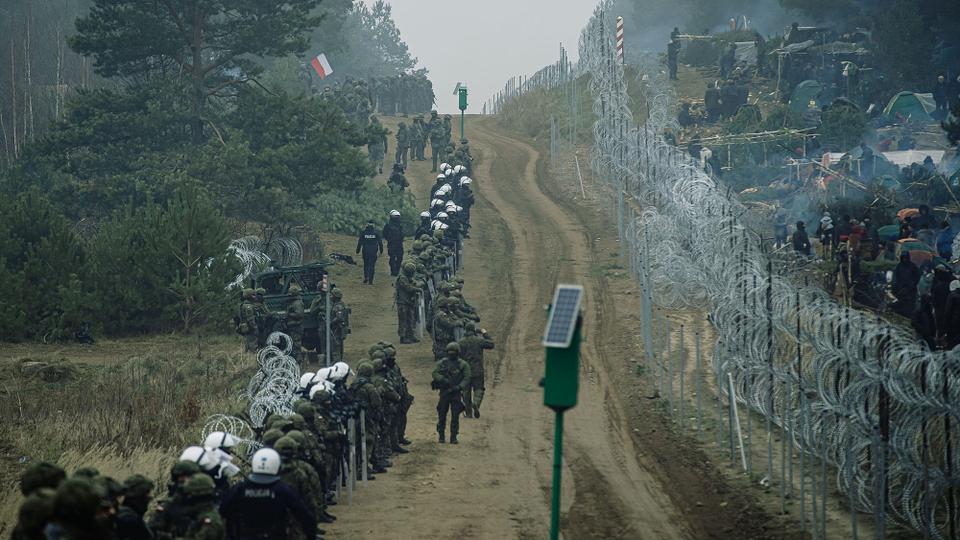 کشته شدن یک نظامی لهستانی در پی بحران مهاجران