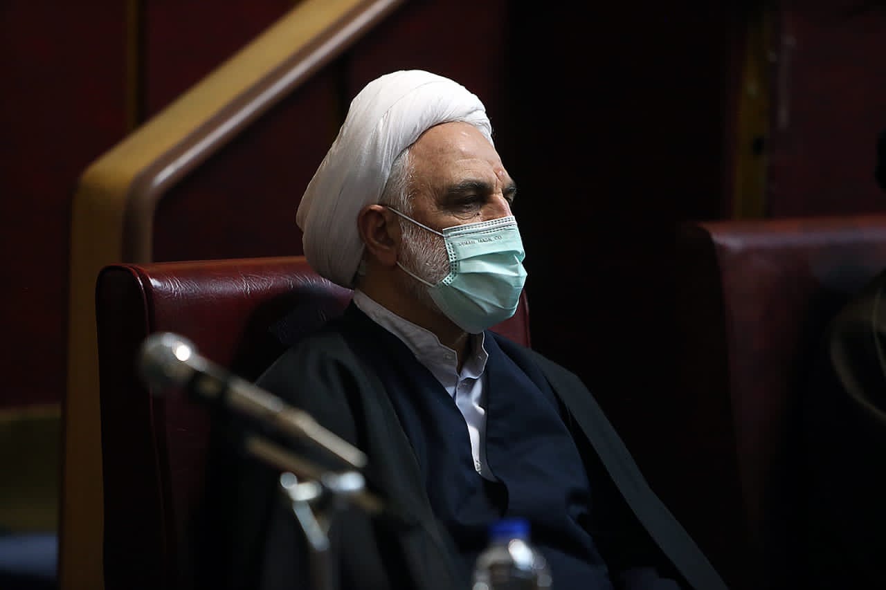 دهمین جلسه مجمع تشخیص مصلحت نظام در سال جاری با حضور سران سه قوه برگزار شد