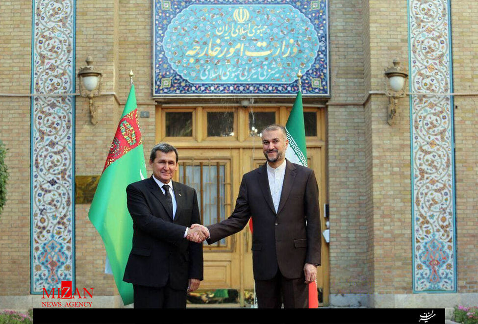 تبادل نظر تلفنی وزرای امور خارجه جمهوری اسلامی ایران و جمهوری ترکمنستان
