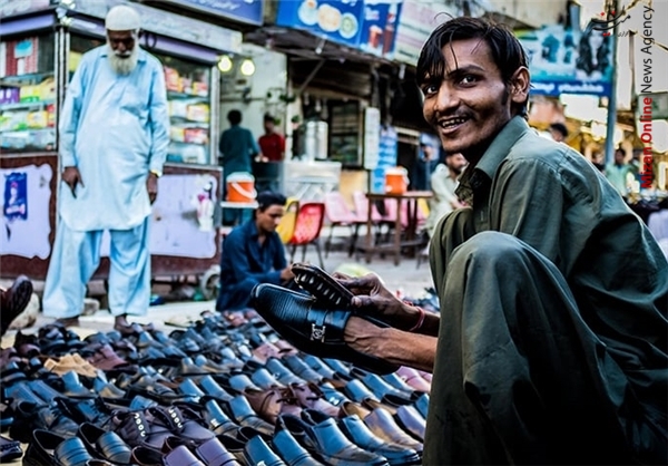 کفش‌دوزهای ماهر و سنتی پاکستان +تصاویر