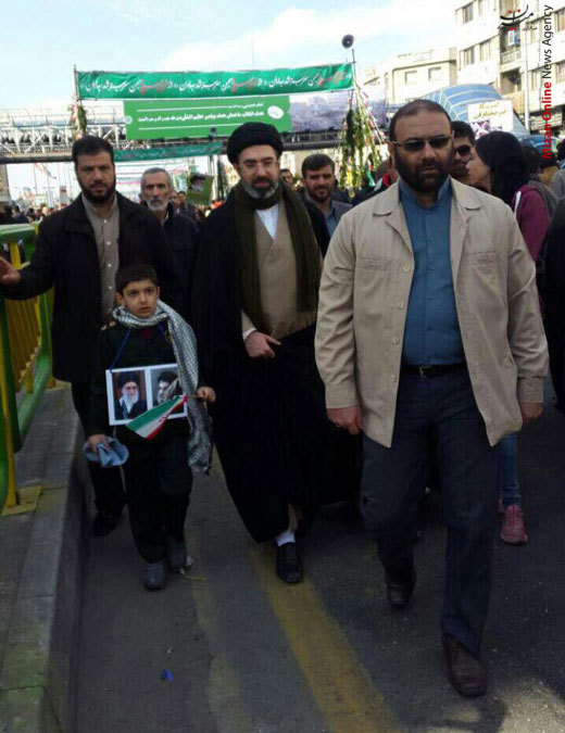 حضور فرزند و نوه رهبر انقلاب در راهپیمایی 22 بهمن + عکس