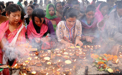 ازمراسم سوزاندن پیکر نخست وزیر سابق نپال تا اعتصاب تاکسی های لندن +تصاویر
