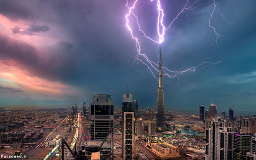 رعد و برق بر فراز برج خلیفه در دبی + عکس