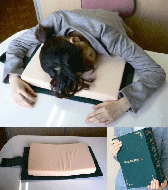 عجیب‌ترین اختراعات؛ بالش کتابی برای دانش‌آموزان همیشه خسته +تصاویر